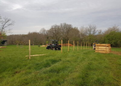 Pose de clôture girondine (ganivelle).
